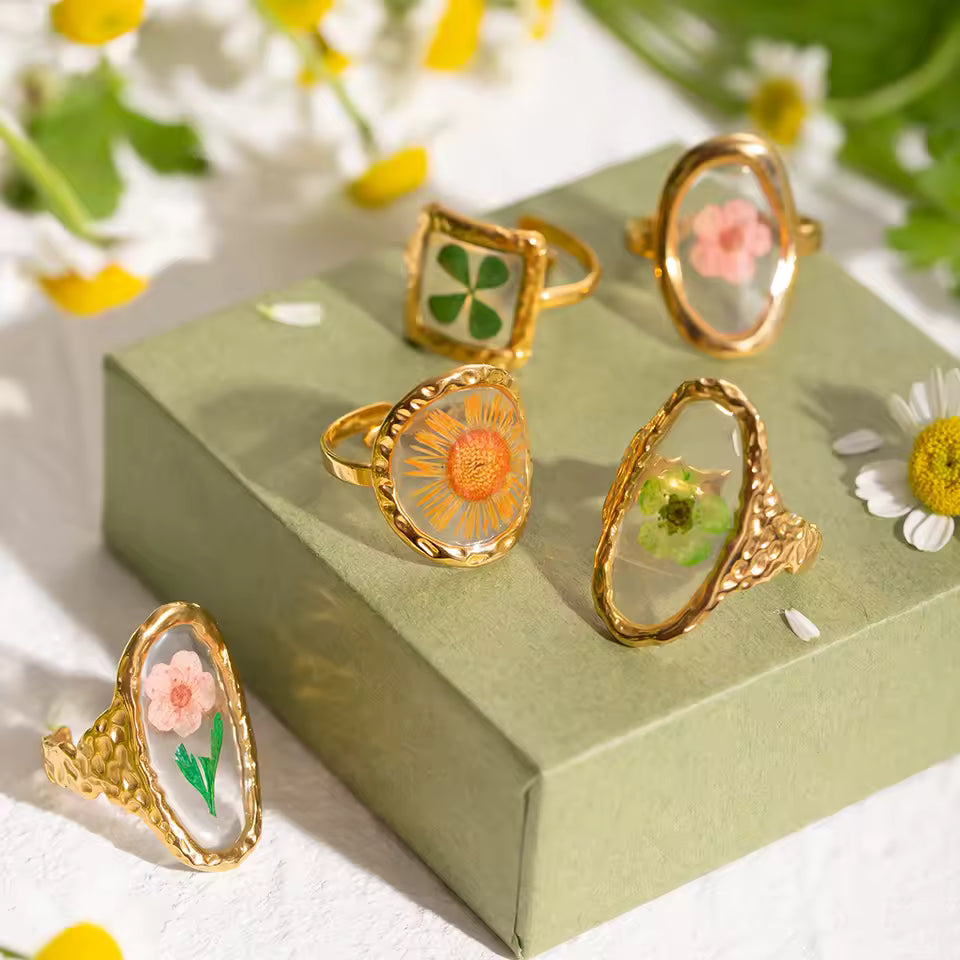 The Meadowlight™ Botanical Ring
